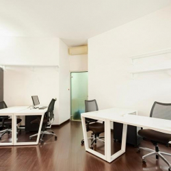 Office accomodation in Milan