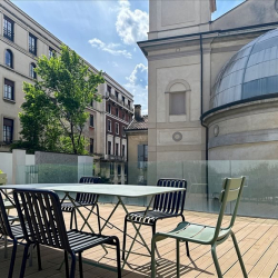 Offices at Via Filippo Turati 30