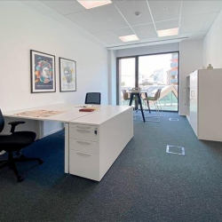 Office spaces in central Milan