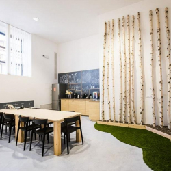 Offices at Via Giuseppe Andreoli 9
