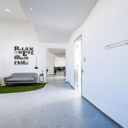Office suite to let in Rome