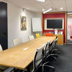 Serviced office to let in Milan