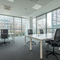 Via Milano, 10 office accomodations