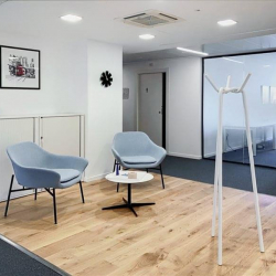 Office accomodations to let in Milan