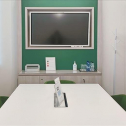 Office accomodations to hire in Milan