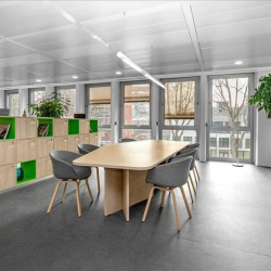 Office accomodations to lease in Milan