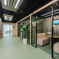 Offices at Weena 335