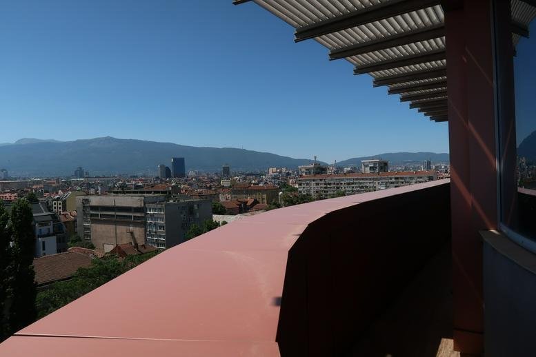 City and mountain views from the rooftop balcony at ulitsa Klokotnitsa.