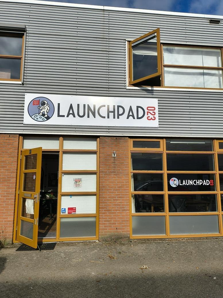 Exterior view of the industrial-style building entrance for Wateringweg 65.