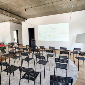 Image of Berlin office suite. Click for details.