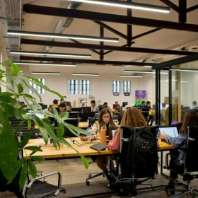 Offices at Rua Do Centro Cultural 27A. Click for details.