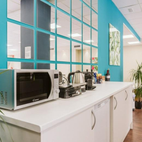 Urb. Cancela de la Quinta Edificio 1, Local 1-2 office spaces. Click for details.