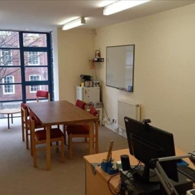 Office suites to let in London. Click for details.