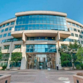 Executive office in Issy-Les-Moulineaux. Click for details.