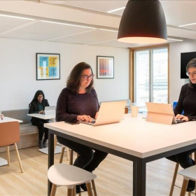 Image of Paris executive office. Click for details.
