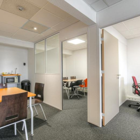 Interior of 320 Avenue Berthelot. Click for details.