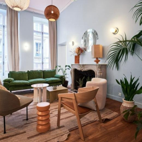 Interior of 69-71 rue de Miromesnil. Click for details.