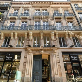 Executive suites in central Toulouse. Click for details.