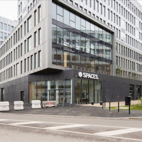 Exterior view of Ilot Quai 8.2, Bâtiment E1, Rue d’Armagnac. Click for details.