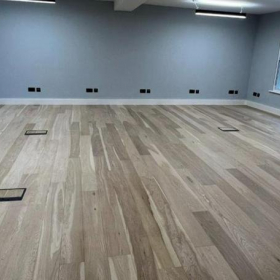 Image of London executive suite. Click for details.