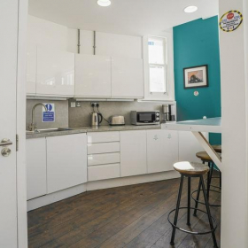 Executive suites in central London. Click for details.