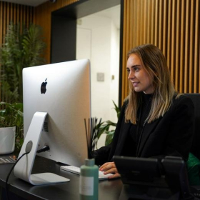 Executive office - London. Click for details.