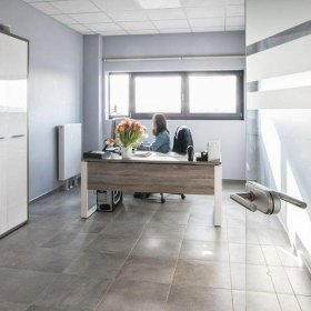 Exterior view of 19 rue de l'Industrie. Click for details.