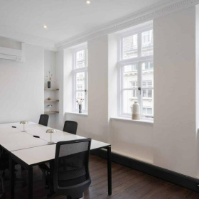 20 Eastcastle Street. Click for details.