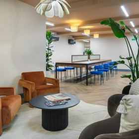 Office suite to let in London. Click for details.