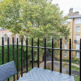 Office accomodations to rent in London. Click for details.