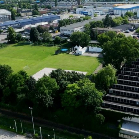 Exterior image of 80, Neuköllnische Allee. Click for details.