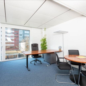 Exterior view of Baarerstrasse 52. Click for details.