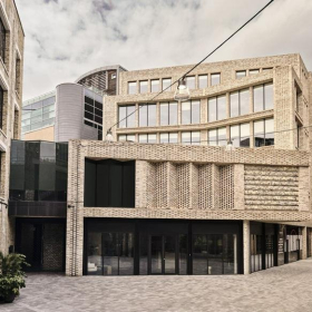 Executive suite to hire in London. Click for details.