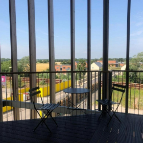 Executive offices in central Bicester. Click for details.