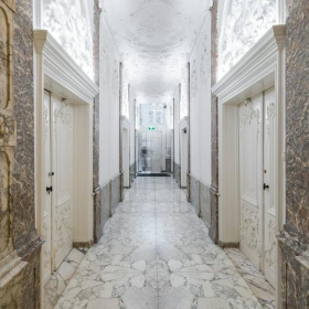 Image of Amsterdam office space. Click for details.