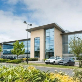 Executive office to hire in Paisley. Click for details.