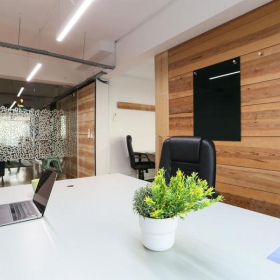 Office space - Lisbon. Click for details.