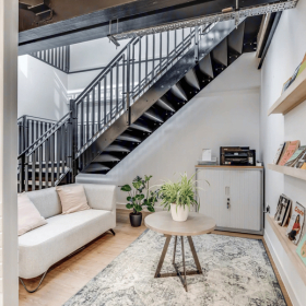 Office suite in London. Click for details.