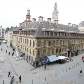 Exterior view of 16 place du Général de Gaulle. Click for details.