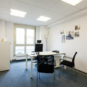 Executive office centre to let in Nantes. Click for details.