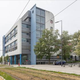 Offices at 43 avenue John F. Kennedy. Click for details.