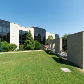 Exterior view of Caléndula 93, E Building, Miniparc III. Click for details.