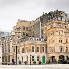 Exterior view of Blackwell House, Guildhall Yard. Click for details.
