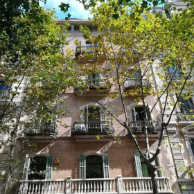 Exterior image of Carrer Còrsega 284, 1 Pis. Click for details.