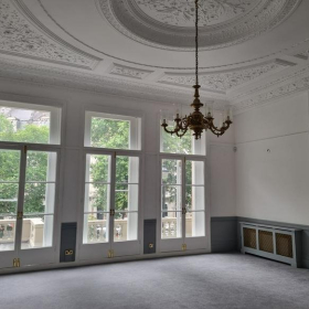 Executive suite in London. Click for details.