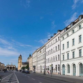 Executive offices in central Munich. Click for details.
