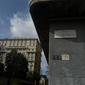 Exterior view of Piazza della Repubblica, 19. Click for details.