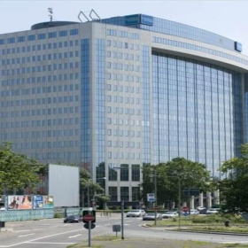 Executive offices in central Frankfurt. Click for details.