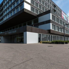 Office suites to lease in Zurich. Click for details.