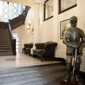 Executive office to hire in London. Click for details.